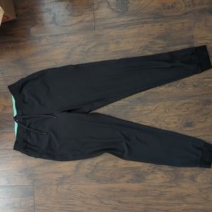 Birddogs joggers size medium. Tiger woulds black. With liner.
